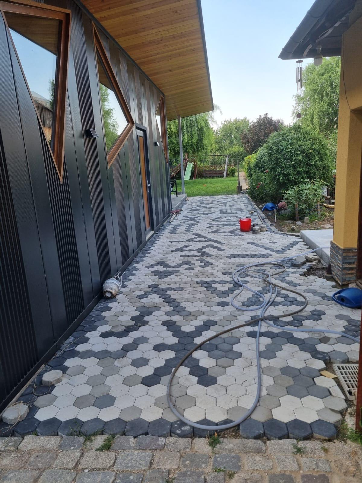 Service details image