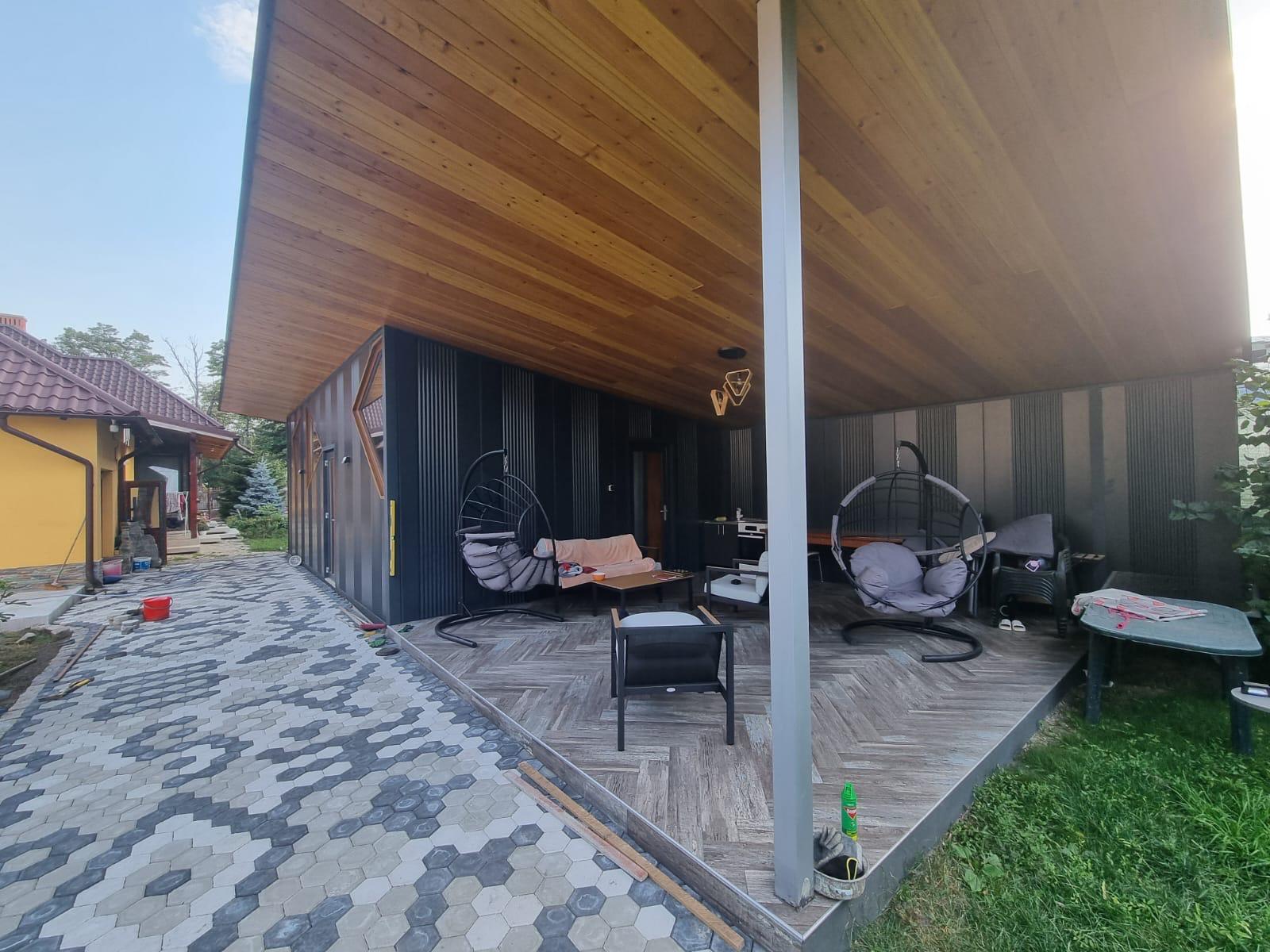 Service details image