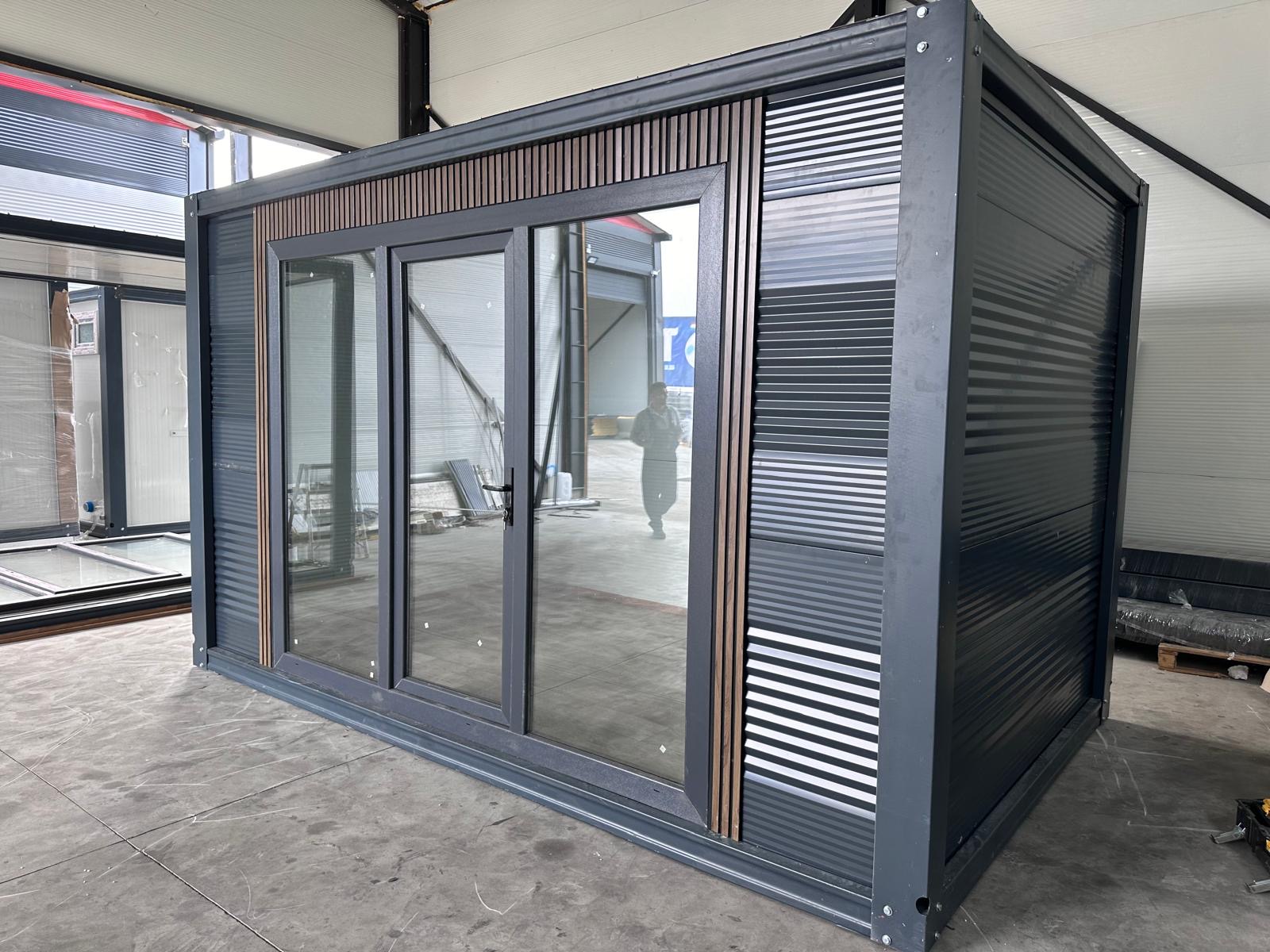 Service details image